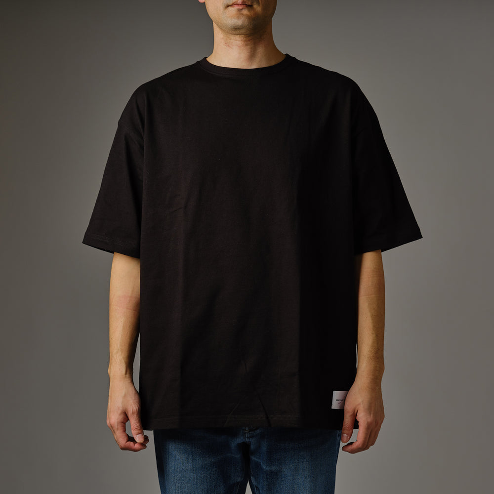 
                      
                        "CLASSIC LOGO" back print T-shirt
                      
                    